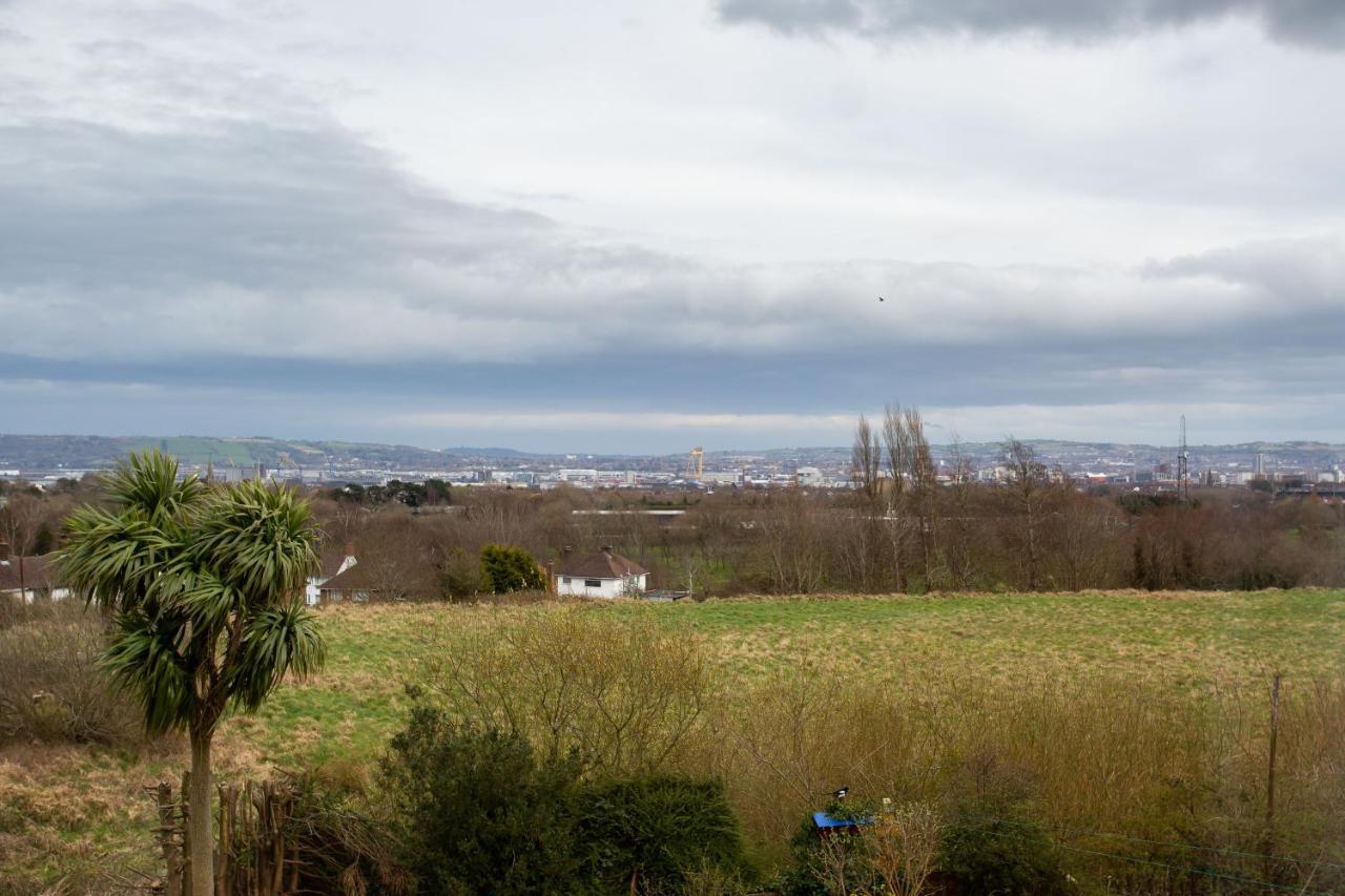 Fully Refurbished North Belfast Home 2 Eksteriør billede