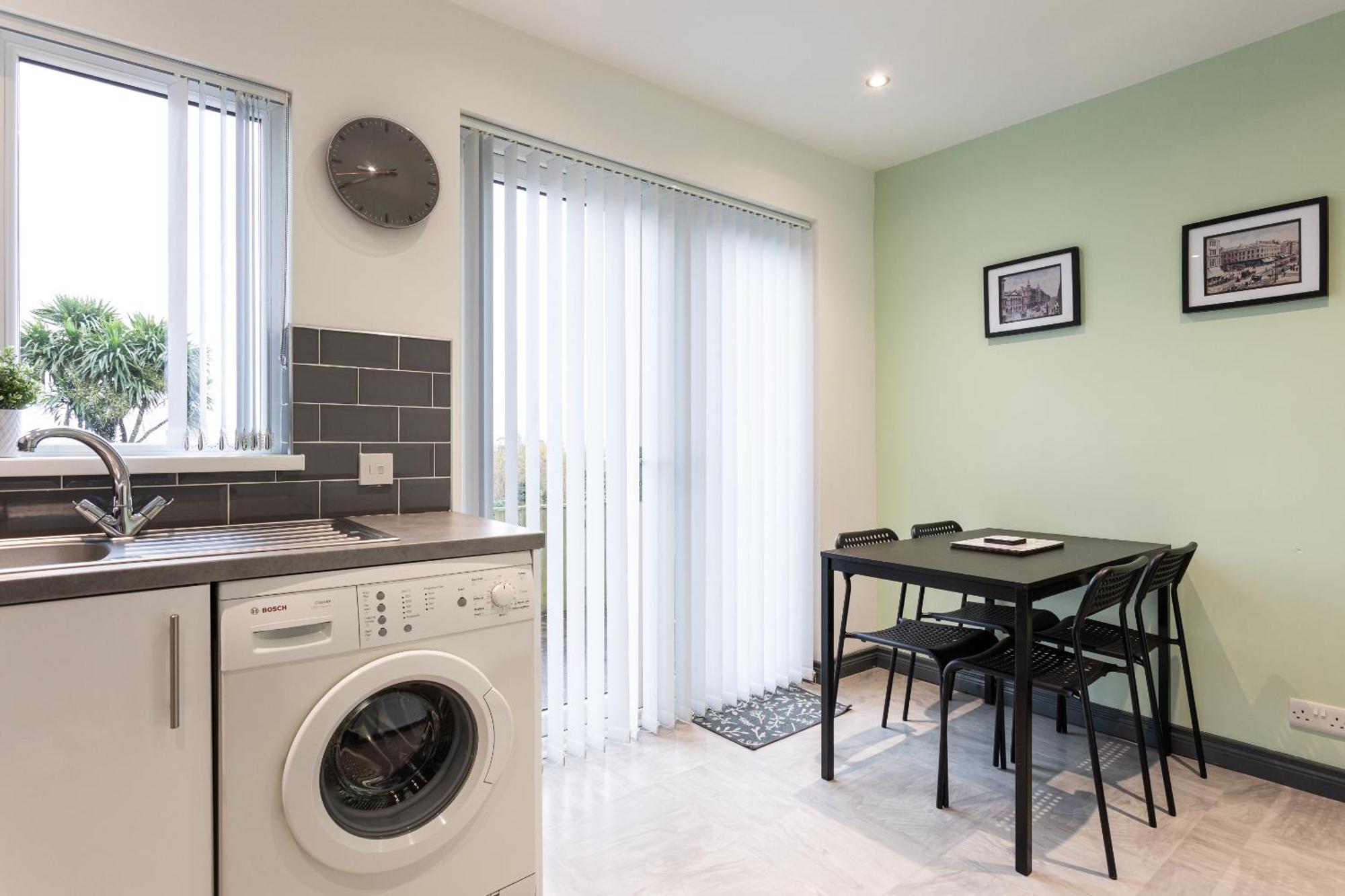Fully Refurbished North Belfast Home 2 Eksteriør billede