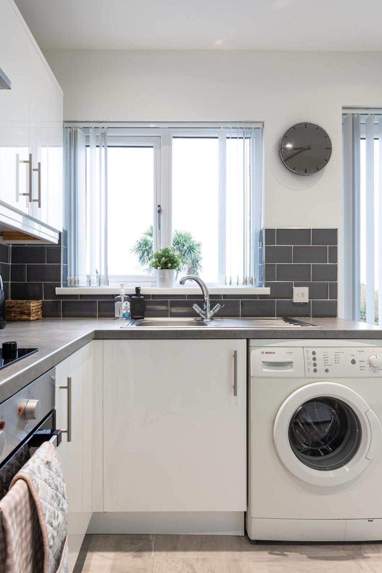 Fully Refurbished North Belfast Home 2 Eksteriør billede